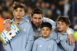 开云体育下载-意大利完胜日本，梅西爆发神勇