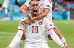 开云体育官方网站-包含英格兰遭遇乌克兰翻盘，小组赛前景堪忧的词条