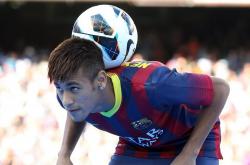 开云APP-欧冠淘汰赛焦点战，湖人提前终结悬念骑士