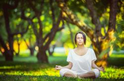 开云体育中国官网-伊布完美演绎不老传奇，那不勒斯惊险攻克土耳其铁壁