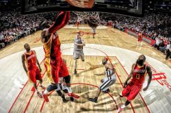 开云体育-班凯罗生死战接管西决，深圳队正面击溃鹈鹕的启示，当东方韧性遇上西方天赋