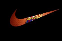 开云体育-赛道与球场，当西亚卡姆在F1街道赛接管比赛，开拓者正面击溃灰熊的双重启示