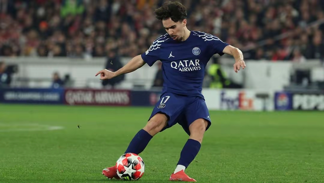 葡萄牙轻取拜仁,布鲁诺·费尔南德斯制霸全场的简单介绍 葡萄牙轻取拜仁,布鲁诺·费尔南德斯制霸全场的简单介绍