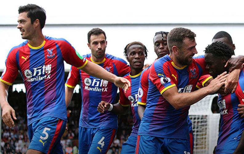 包含足球比赛谁主沉浮？球队实力对决引发热议的词条