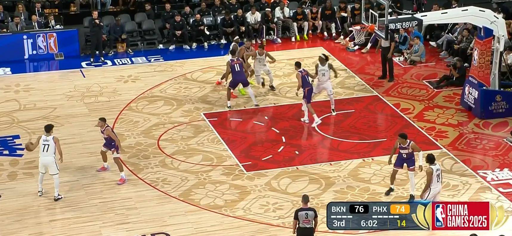 篮网球员全面发威,客场取胜对手取得胜利 篮网球员全面发威,客场取胜对手取得胜利