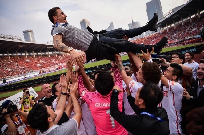 情绪高涨，广州恒大接连胜出亚洲赛场的简单介绍