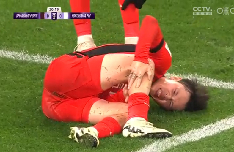 关于新西兰女足队员受伤，影响比赛进程的信息