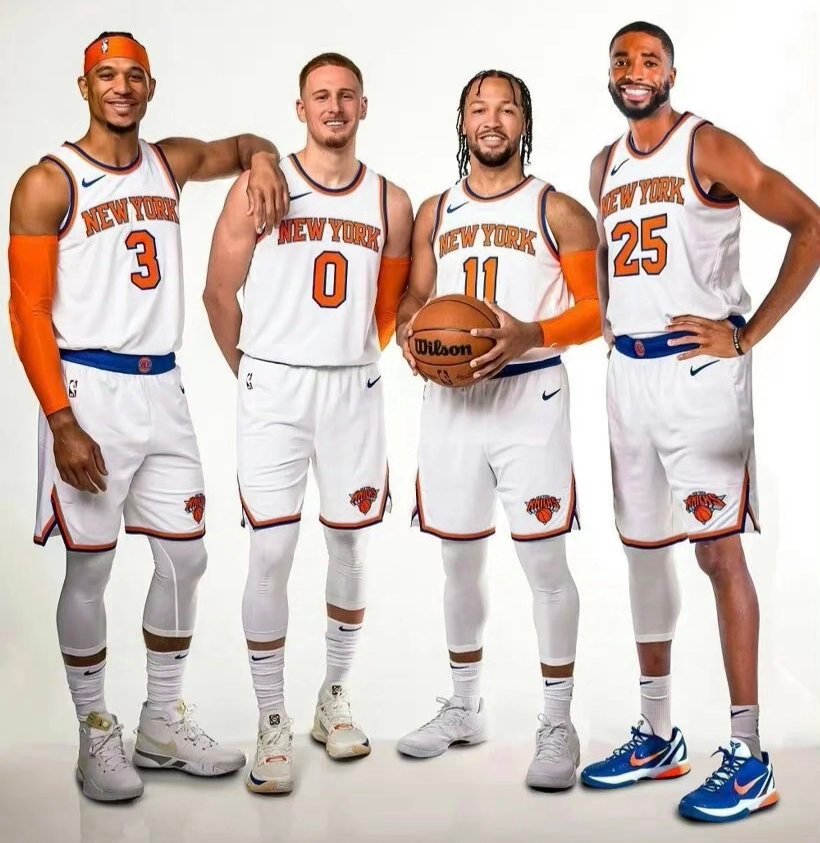 篮球锋线强化阵容，球队备战新赛季