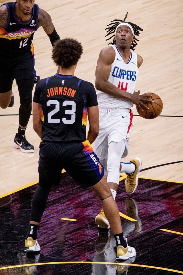 深圳队翻盘国王，保罗刷新纪录