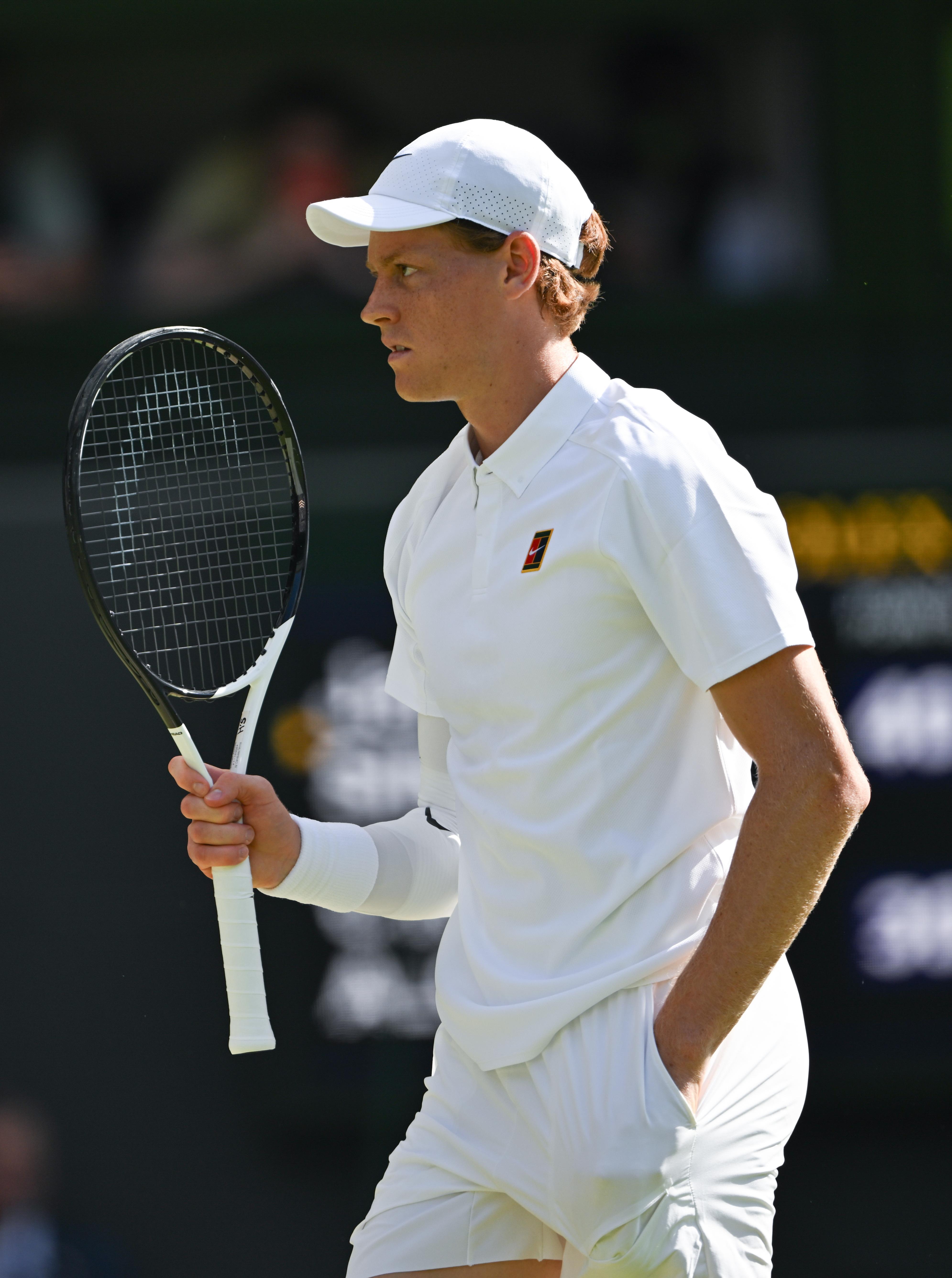 温网碾压戴维斯杯，辛纳扛起全队