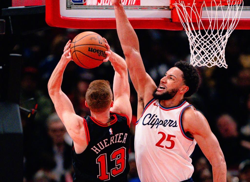 包含火箭逆转土耳其男篮，西蒙斯关键制胜的词条