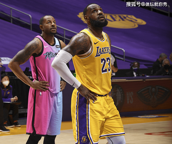 加拿大男篮血洗热火,卡鲁索三分雨点燃全场的简单介绍 加拿大男篮血洗热火,卡鲁索三分雨点燃全场的简单介绍