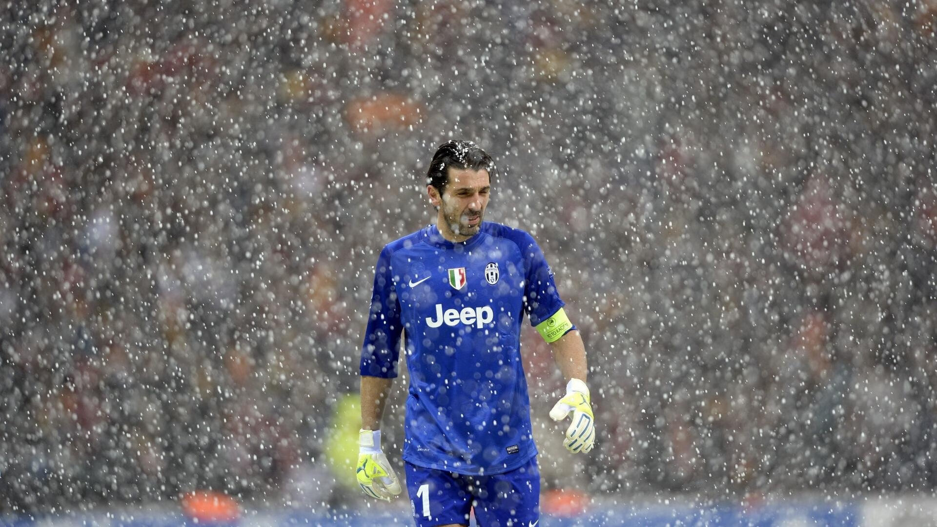 佛罗伦萨对阵那不勒斯,本泽马用实力证明自己,书写意甲新传奇